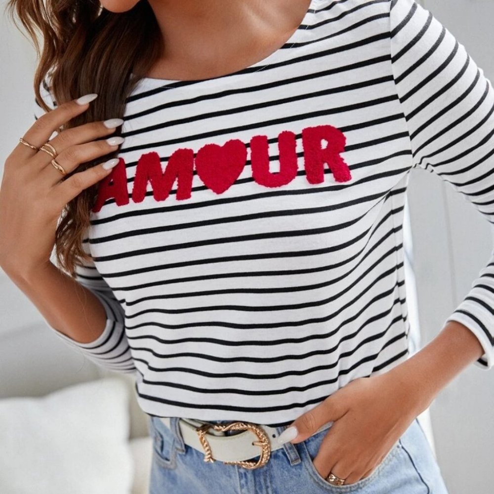 AMOUR Striped Letter Patched Casual Tee - Picture 5 of 5